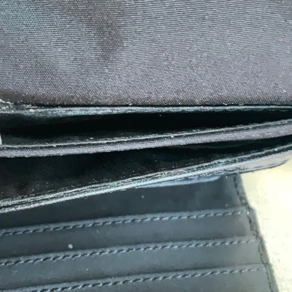 VINTAGE BLACK SOFT LEATHER SNAP CLOSURE WALLET 5.5” x 4.5” - Picture 5 of 10